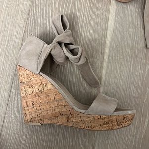 Alex + Alex Wedges size 9